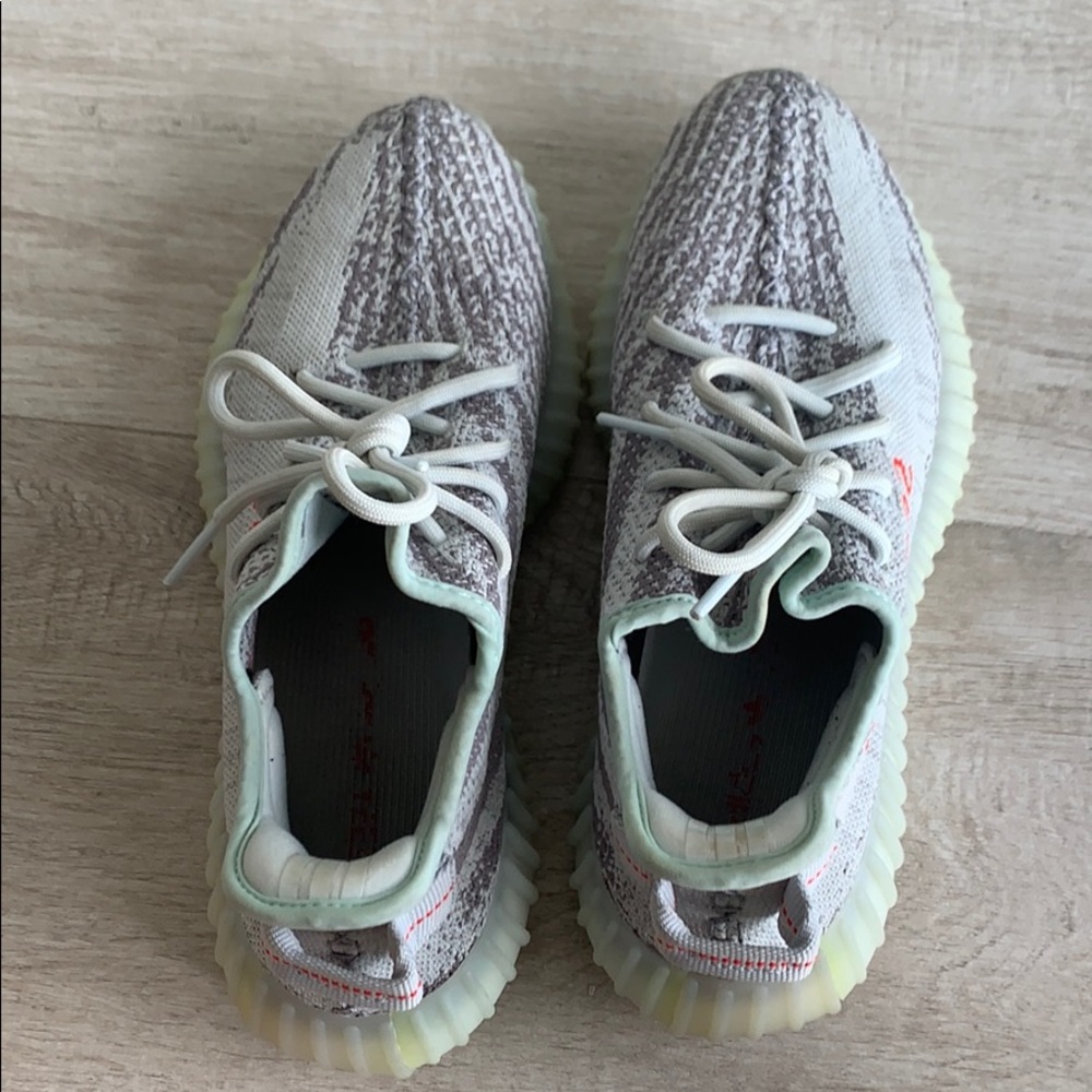 Yeezy 350 V2